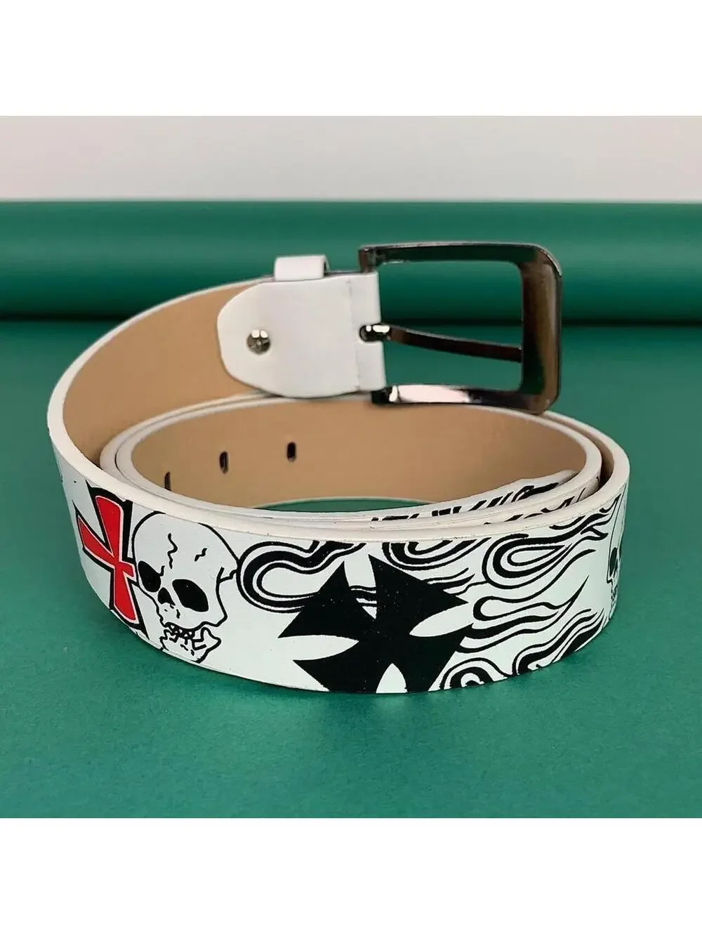 Y2k Cyber 2000s style skull grunge emo white and silver belt. Fits a 33.5-39